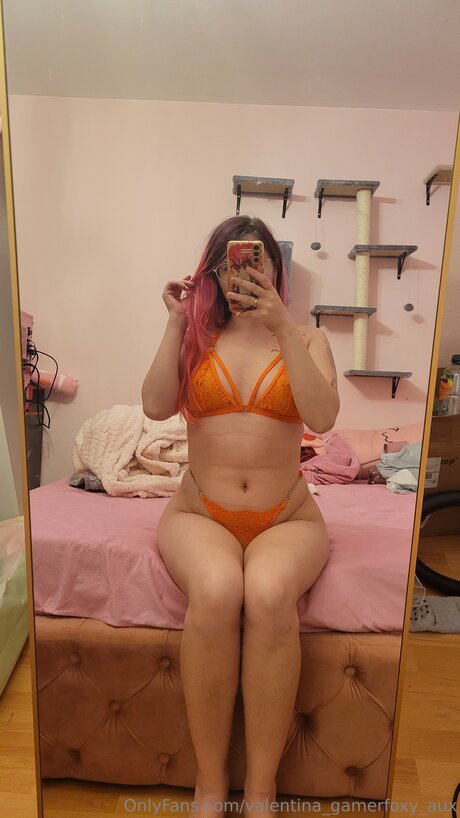 swinger-milf-onlyfans erotische sexy bild