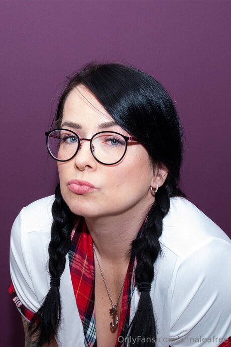 Annaleafree erotische akt archiv