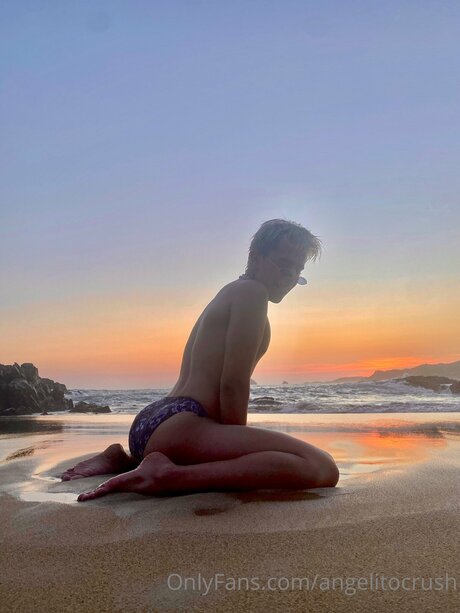 zierliche milf onlyfans exklusive top archiv