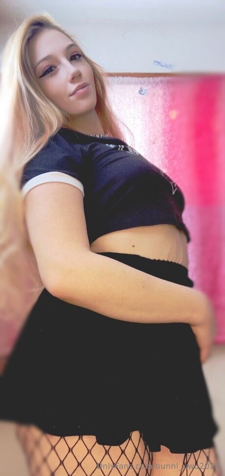 dünne schwarze teenager-onlyfans kunst sex foto