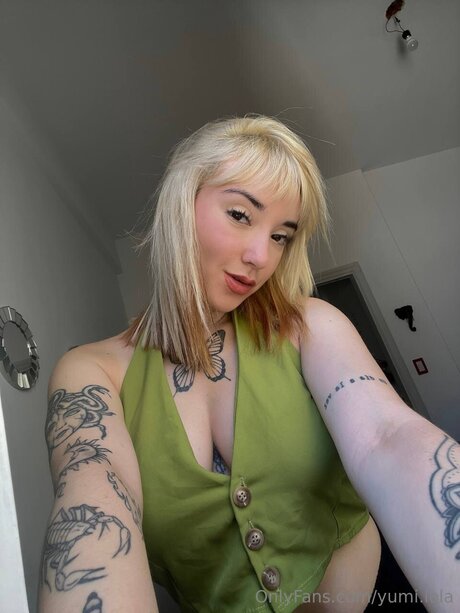 Yumi Lola hübsche kunst galerien