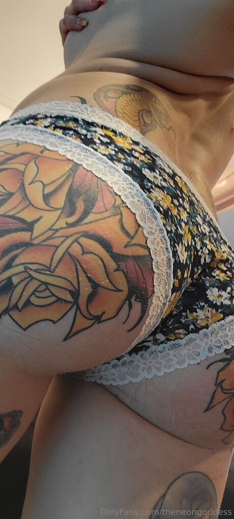 Theneongoddess schöne kunst bilder