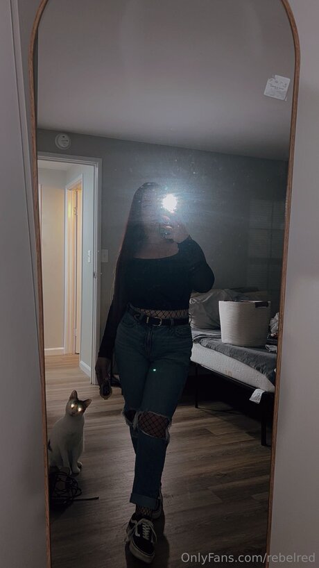 Rebelred erwachsene heiße galerien