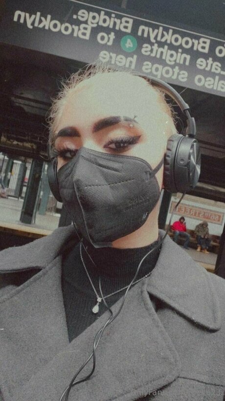 dicke trans-onlyfans pornographische bild