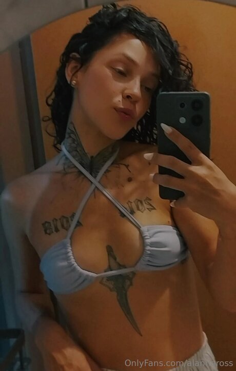 Alannaross schöne erwachsene fotos