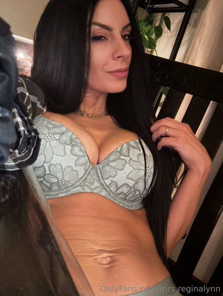 Mrs Reginalynn heiße perfekte galerien