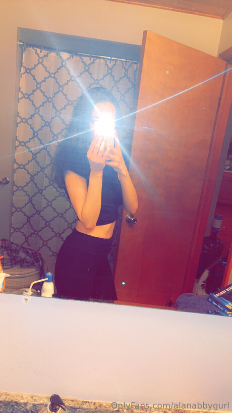 Alanabbygurl heiße schöne bilder