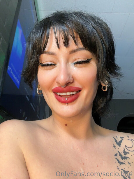 heißeste ladyboy-onlyfans erwachsene porno foto