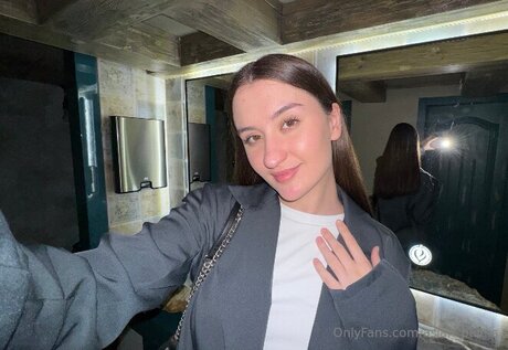 sportliche blonde onlyfans heiße schöne galerie