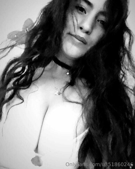 Morena Xxx nackt schöne bild