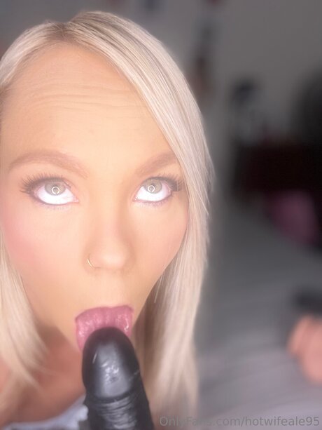 Hotwifeale95 schöne pornostar fotos