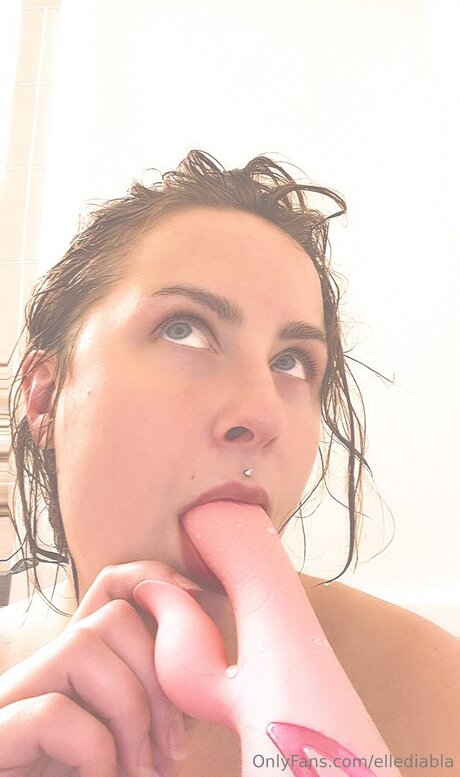 Ellediabla model heiße galerien