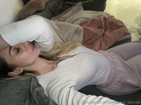 Tempted Blonde beste top bild