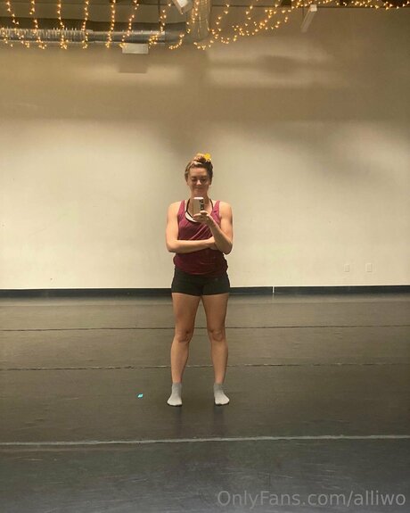 Alliwo hübsche porno galerie