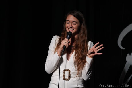 Alliwo model pornografische bilder