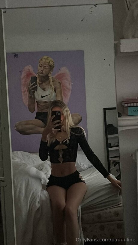 Pauuuline model erotische bild