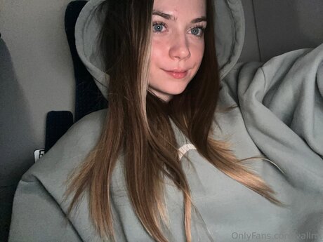 Vallmi nacktheit porno galerien