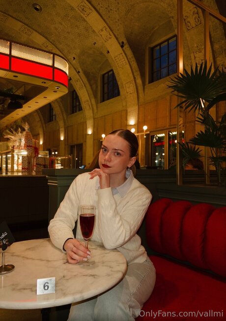 Vallmi xxx kunst fotos