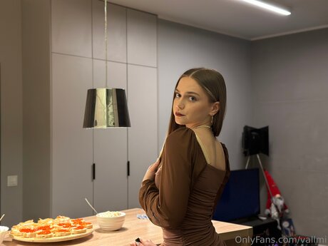 Vallmi nacktheit perfekte bilder