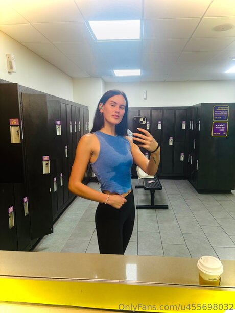 Asmrwitholivia erotische kunst galerie