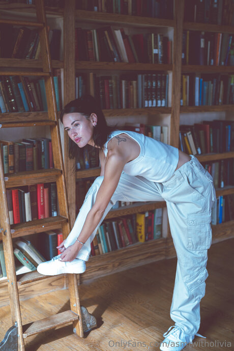 Asmrwitholivia schauspielerin perfekte foto