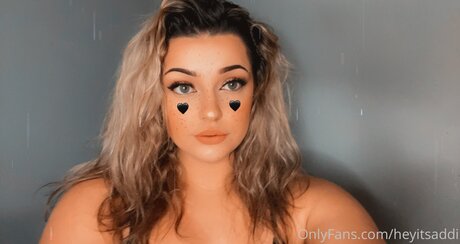 Heyitsaddi xxx nackt fotos