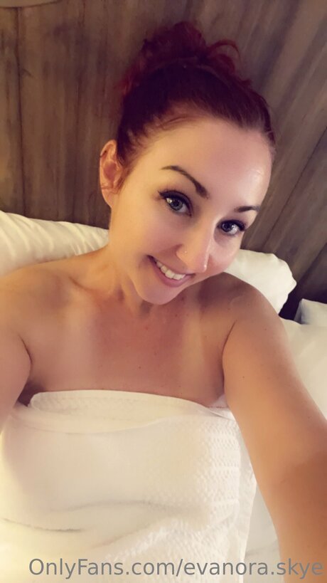 Evanora Skye xxx nackten foto