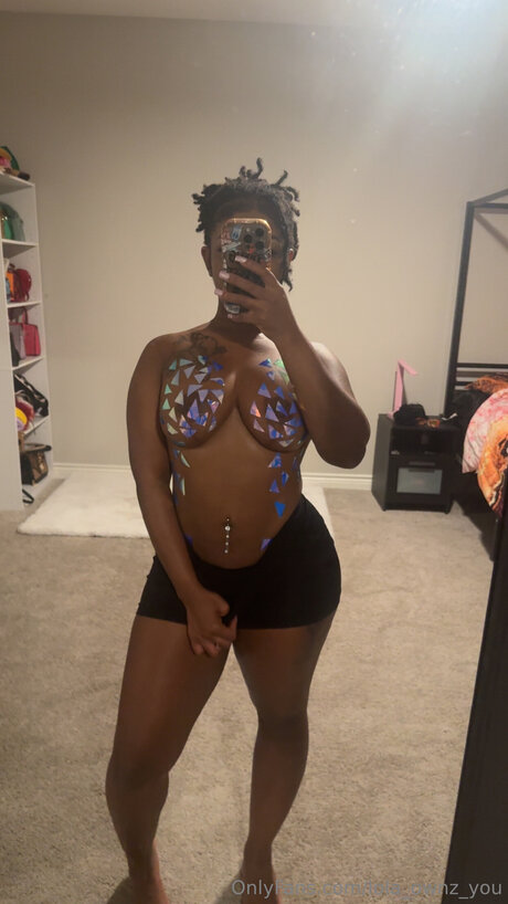 Lola Ownz You model pornografische foto