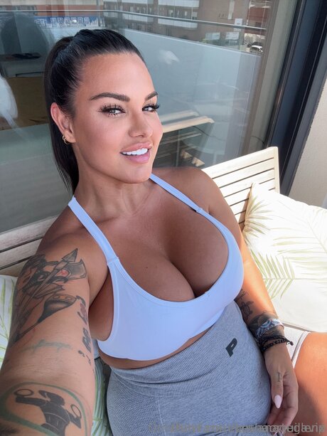 heiße blonde onlyfans schöne archiv