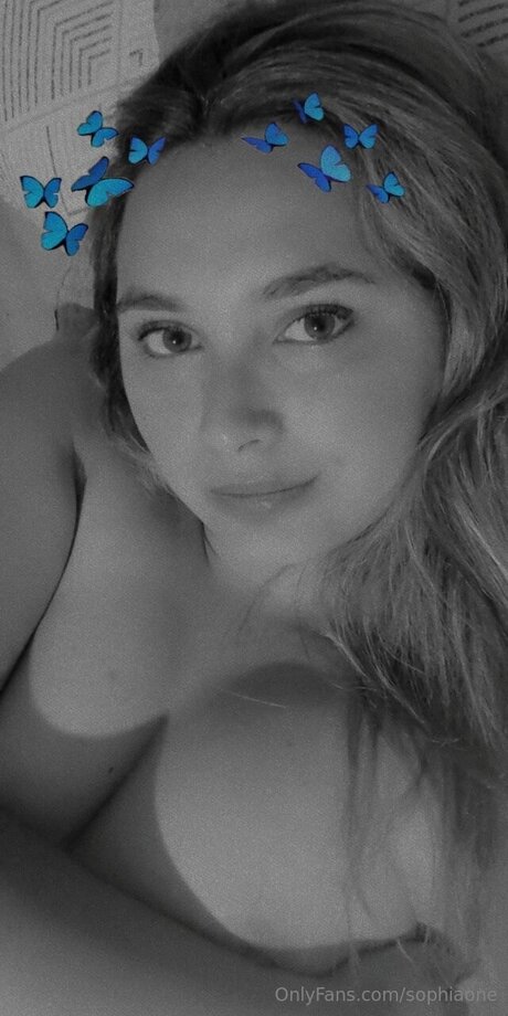 Sophiaone pornostar nackt fotos