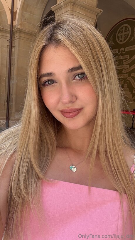 Liaju Dm kostenlose akt bild