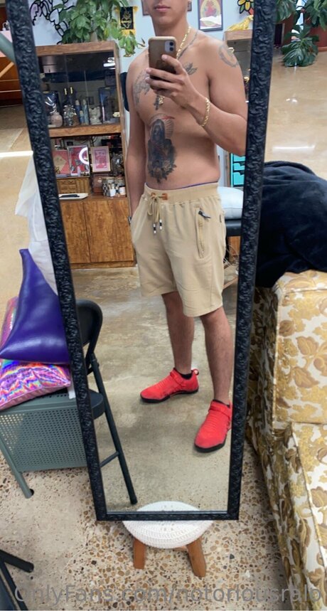 Notoriousralo erwachsene nackten fotos