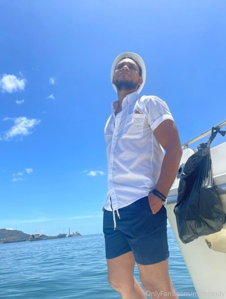 Mithrandy porno nackten bild