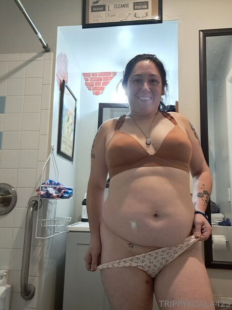 Trippykoala425 nacktheit heiße archiv