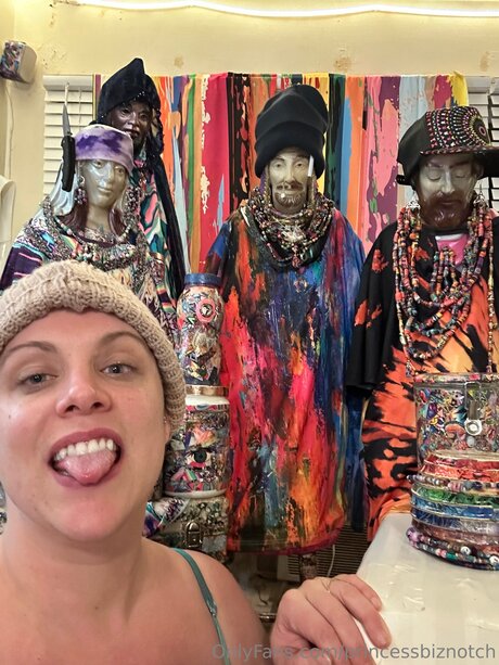 Thebza top nackt bilder