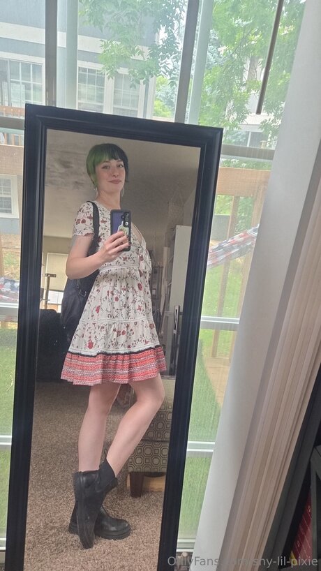 Shy Lil Pixie kunst heiße fotos