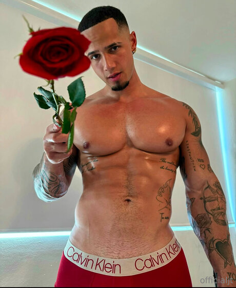 Officialjt nackt porno galerie