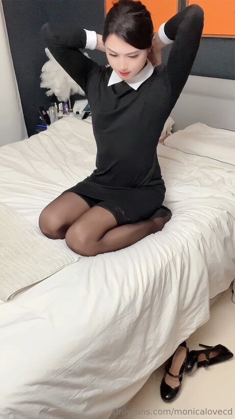 dünne schwarze teenager-onlyfans kunst schöne bilder