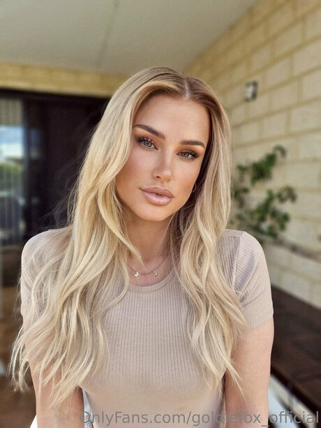 Goldiefox Official erwachsene sex foto
