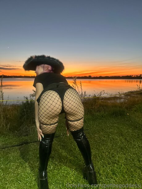 Petitegoddessj model sexy galerie