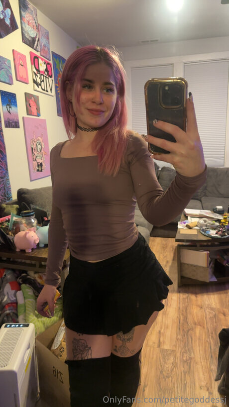 Petitegoddessj erotische foto