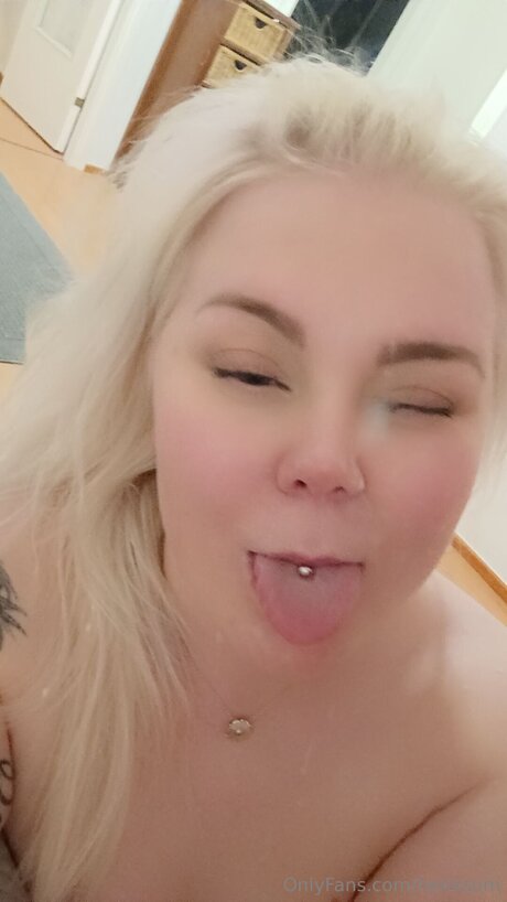 Henksum top nacktheit archiv