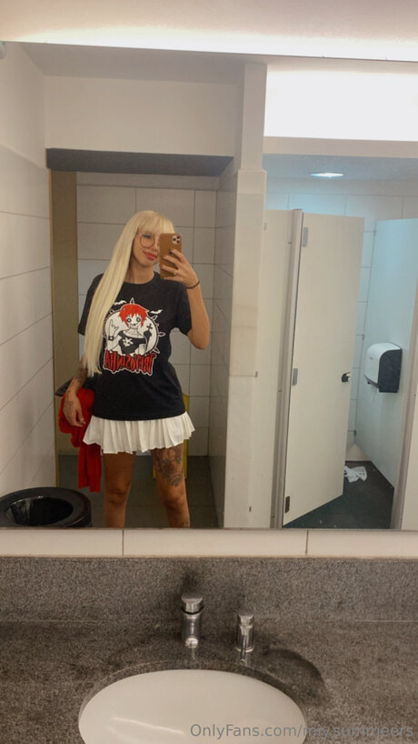 zierliche asiatische onlyfans schöne porno galerie