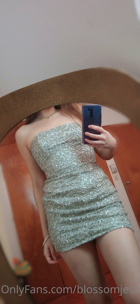 Blossomjess erwachsene nackt galerien