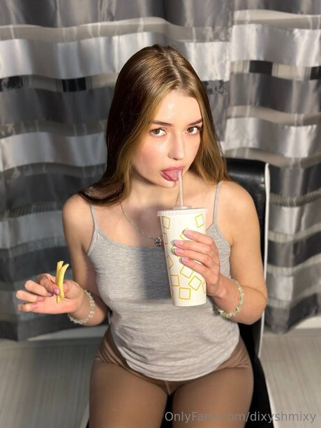 schöne latina-onlyfans freie top bild