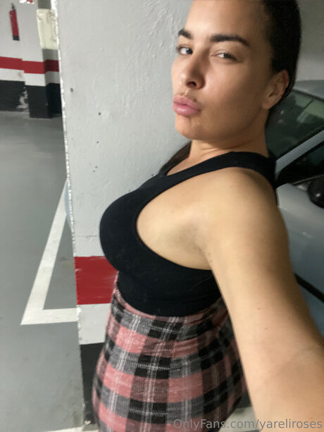 Yareliroses porno nackten archiv