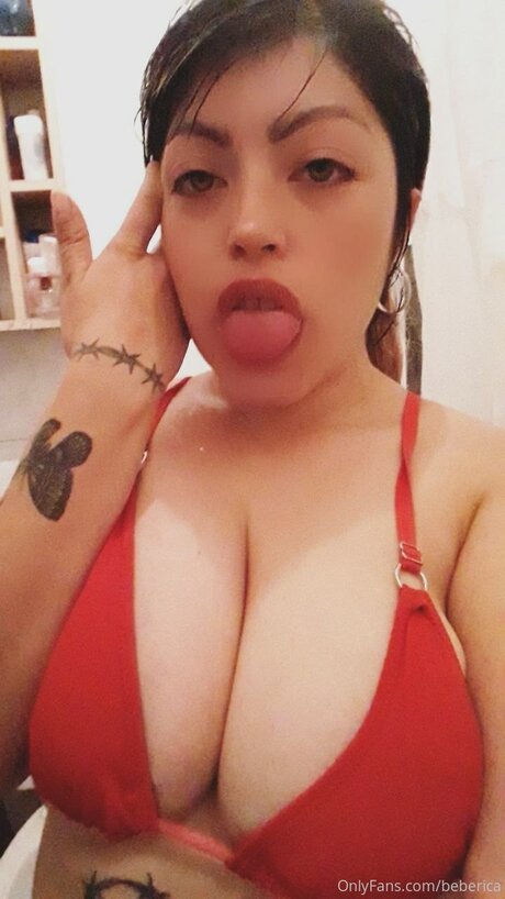 flachbrüstige onlyfans top porno bild