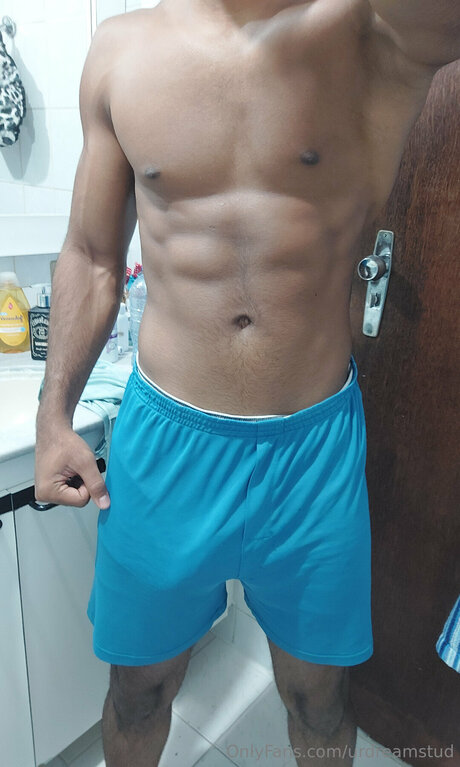 Urdreamstud kunst top bild