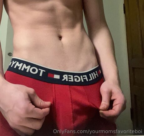 Yourmomsfavoriteboi hd exklusive galerie