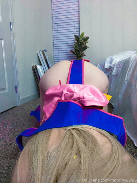 Mommyuwuu top hd archiv